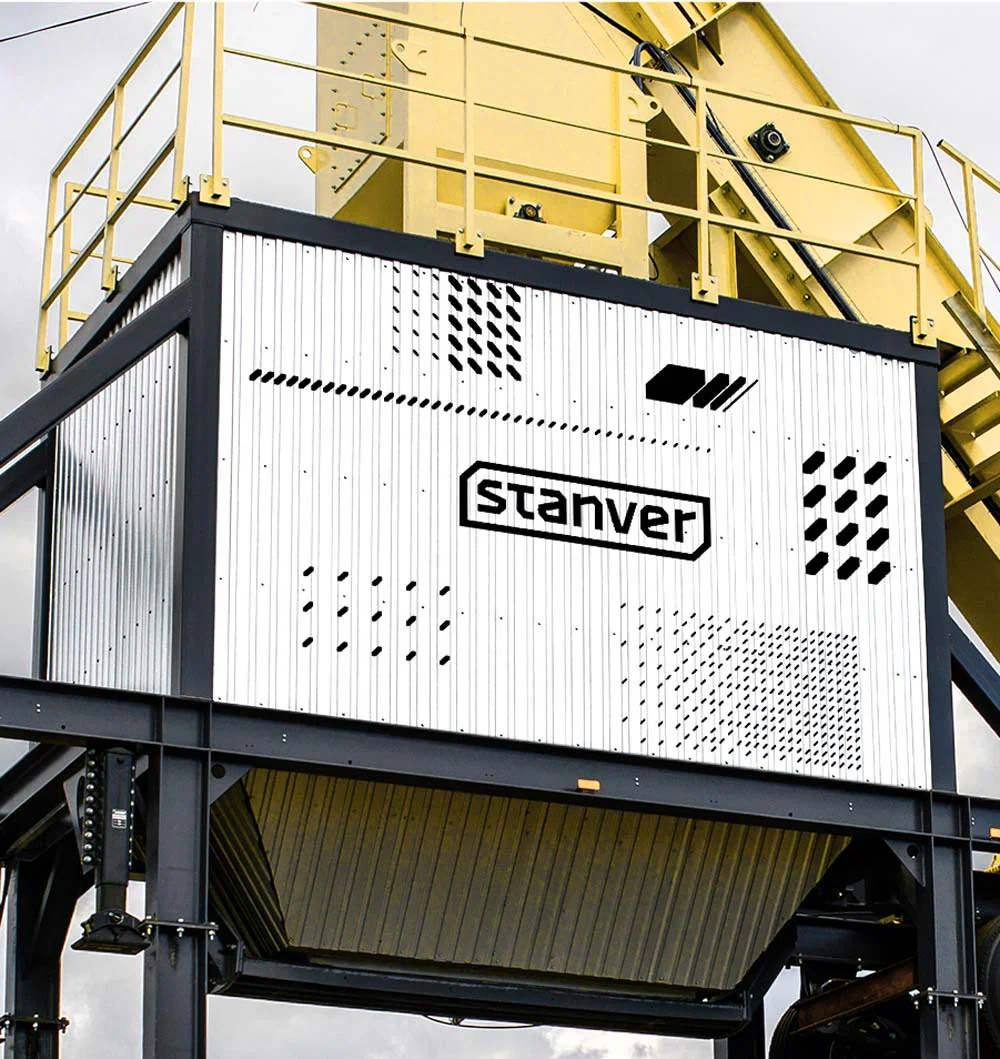 STANVER — фирменная панель с логотипом